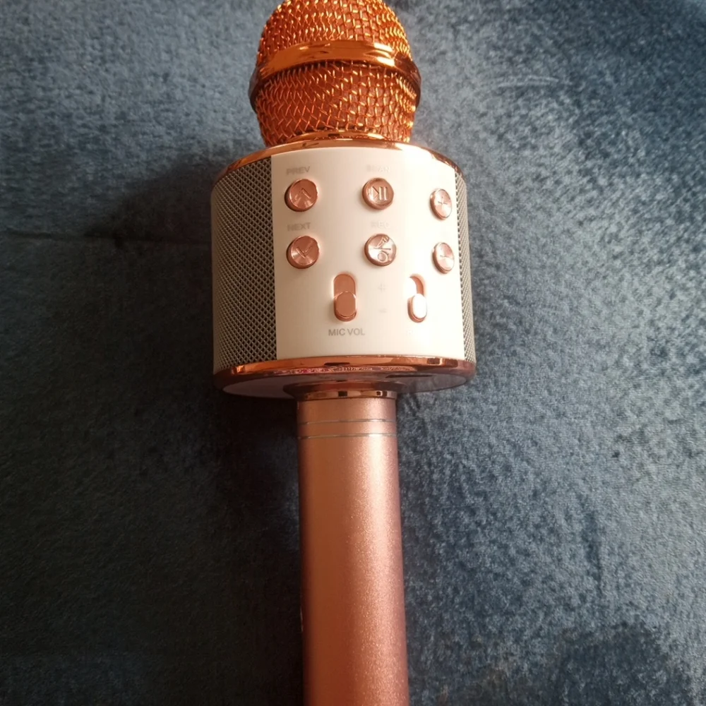 Wireless Karaoke Microphone - Rose Gold Handheld Bluetooth Mic